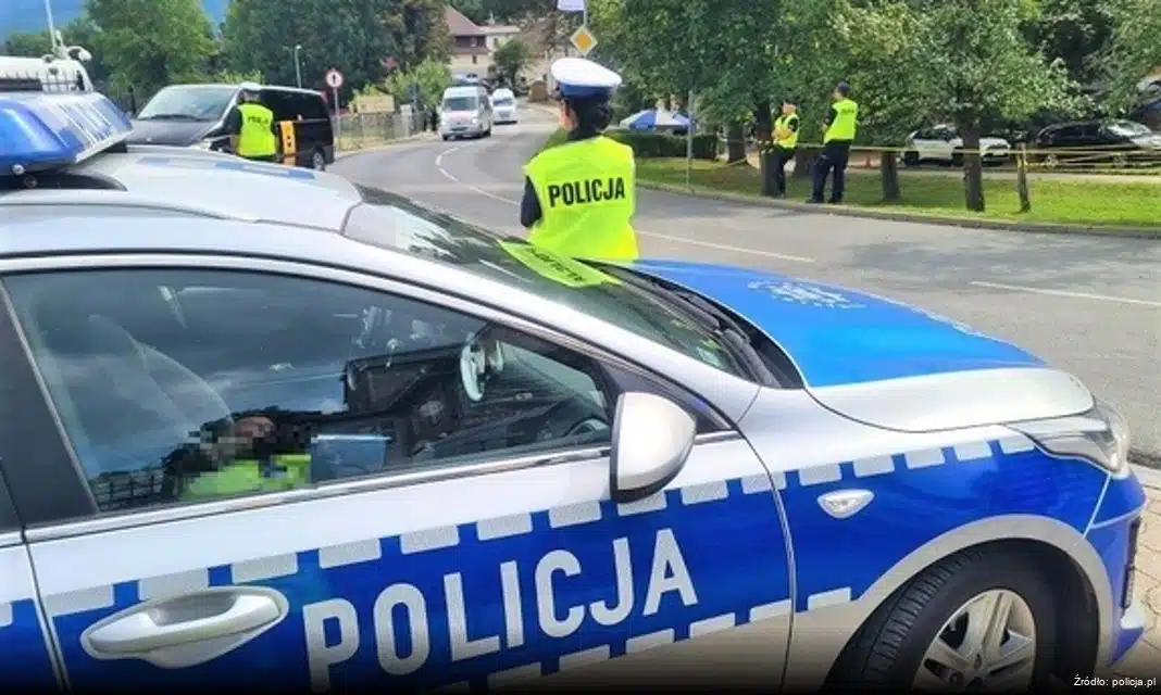 Apel policji o bezpieczeństwo na drogach podczas Świąt Bożego Narodzenia